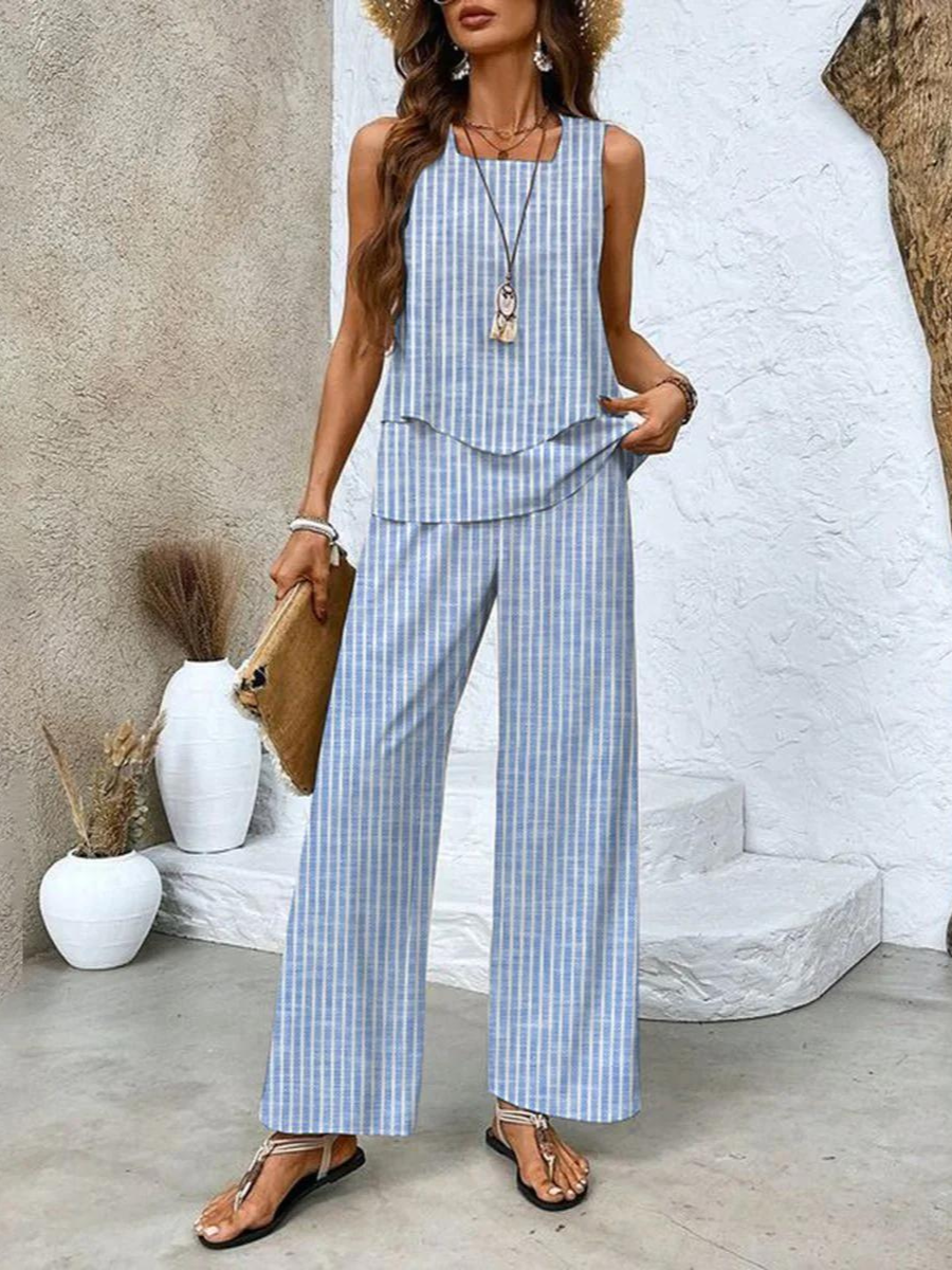 Elodie Women's Floral Two-Piece Set – Elegant Printed Top & Flattering Pants Outfit