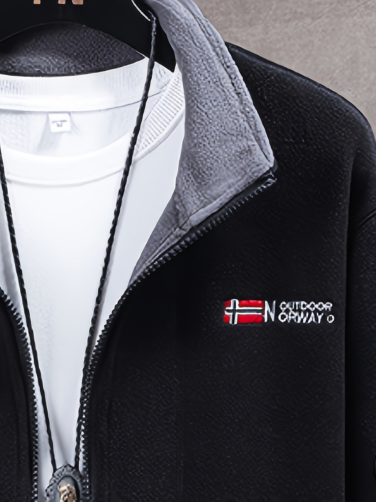 Felix Men's Outdoor Fleece Jacket – Gentle, Lightweight Warmth with a Protective Collar