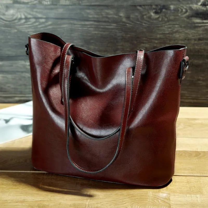 Nicole Women’s Leather Handbag – Vintage Crossbody Bag with Adjustable Strap