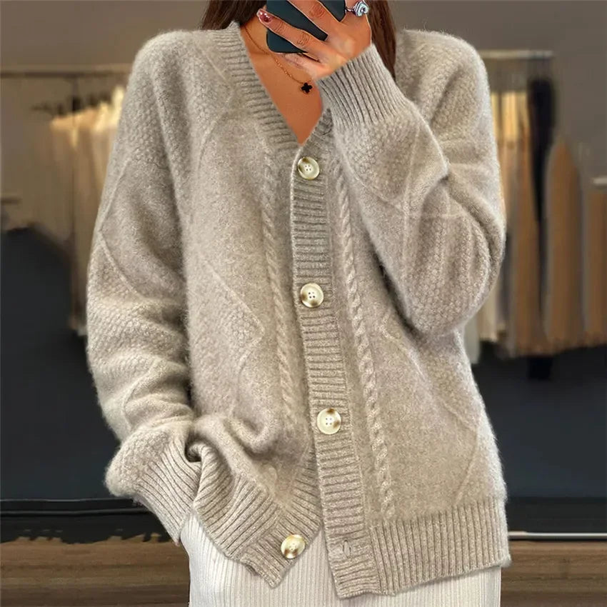 Ewan Women's Cardigan – Gentle Cashmere Button-Front Sweater with Sophisticated Full-Length Sleeves