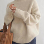Hannah Women's Oversized Cashmere Turtleneck Sweater – Gentle, Insulating & Sophisticated