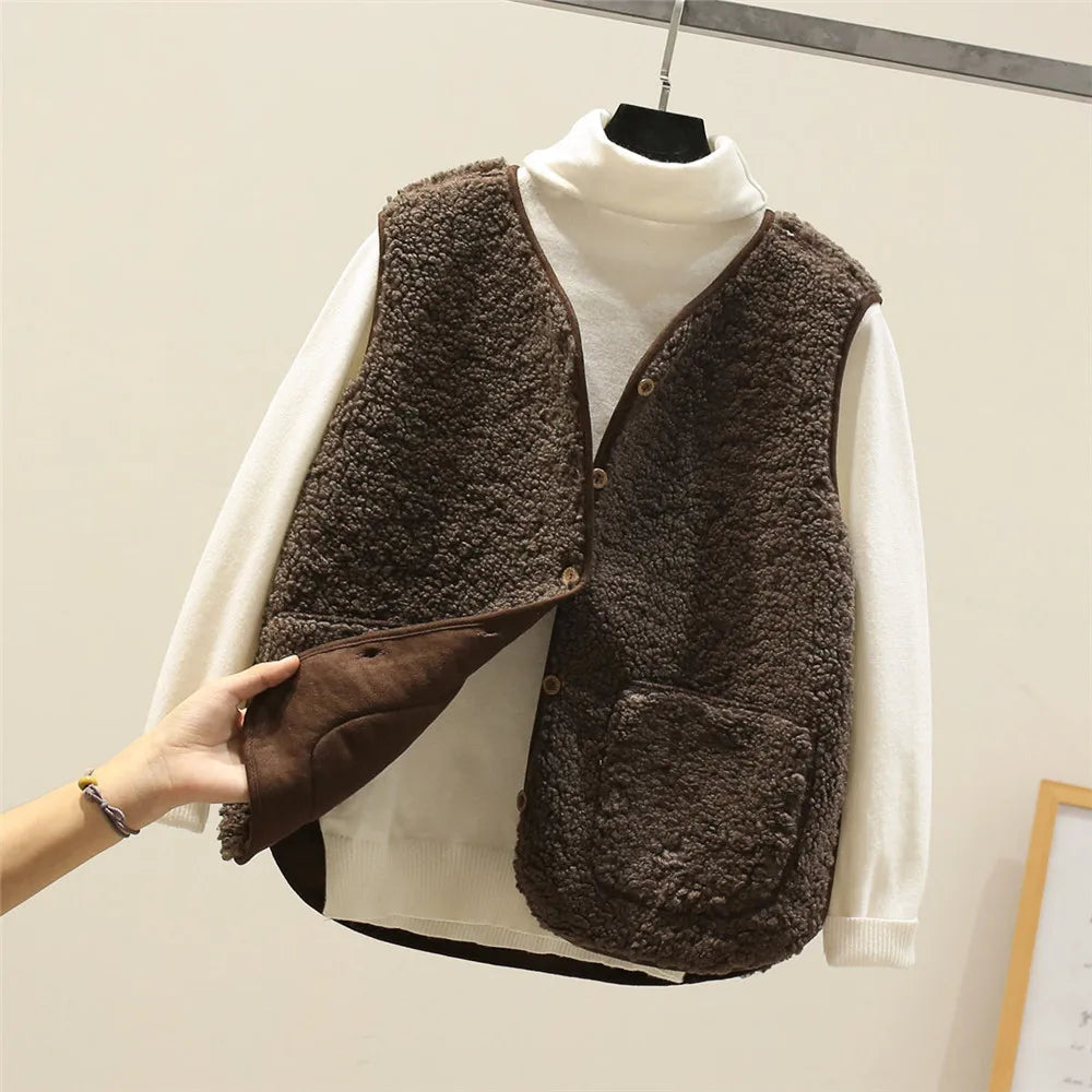 Kate Women’s Sherpa Vest – Soft Sleeveless Fleece Gilet for Warm Casual Layering
