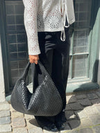 Bianca Braided Handbag for Women – Chic Vegan-Leather Design with Spacious Interior and Zip Fastening