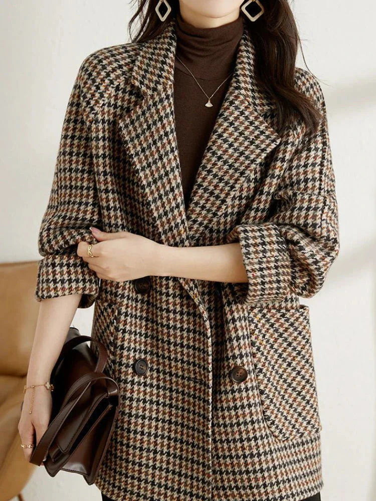 Hadleigh Women's Plaid Double-Breasted Coat – Oversized Vintage Jacket with Timeless Tailored Style