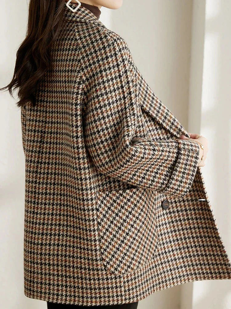 Hadleigh Women's Plaid Double-Breasted Coat – Oversized Vintage Jacket with Timeless Tailored Style