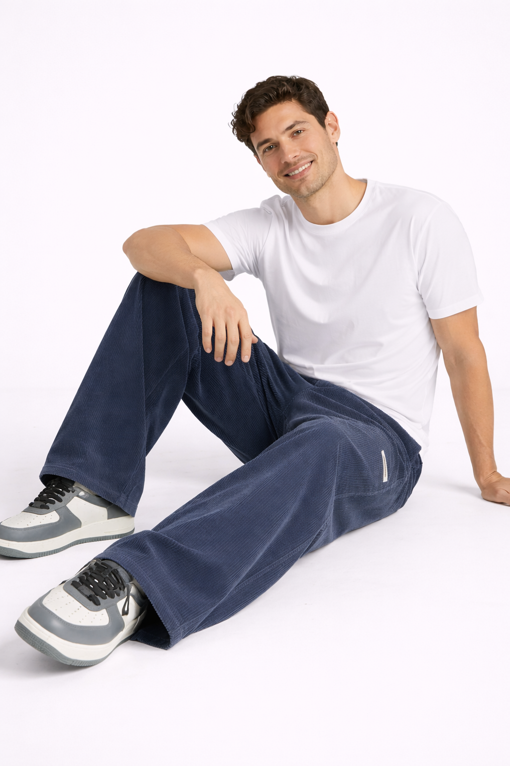 Alaric Corduroy Loose Fit Straight-Leg Men's Casual Trousers
