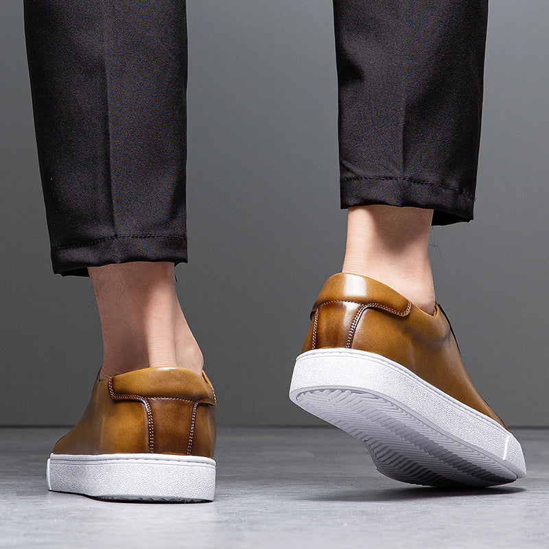 Felix Men's Leather Sneakers – Sleek Genuine Leather Sneakers with a Cushioned Sole and Timeless Design