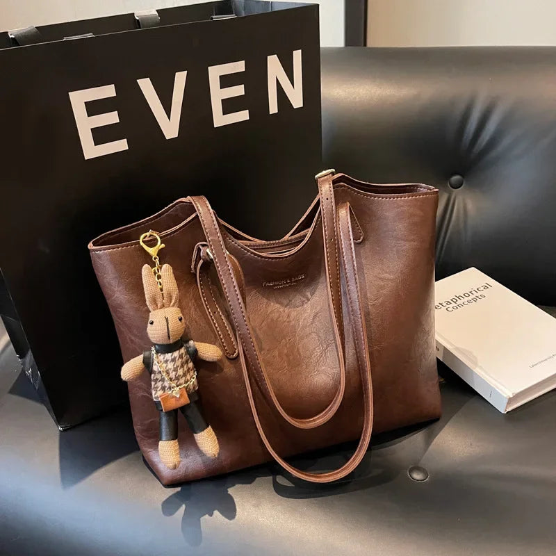 Emma Women’s Tote Bag – Vintage Vegan Leather Shoulder Bag with Spacious Design