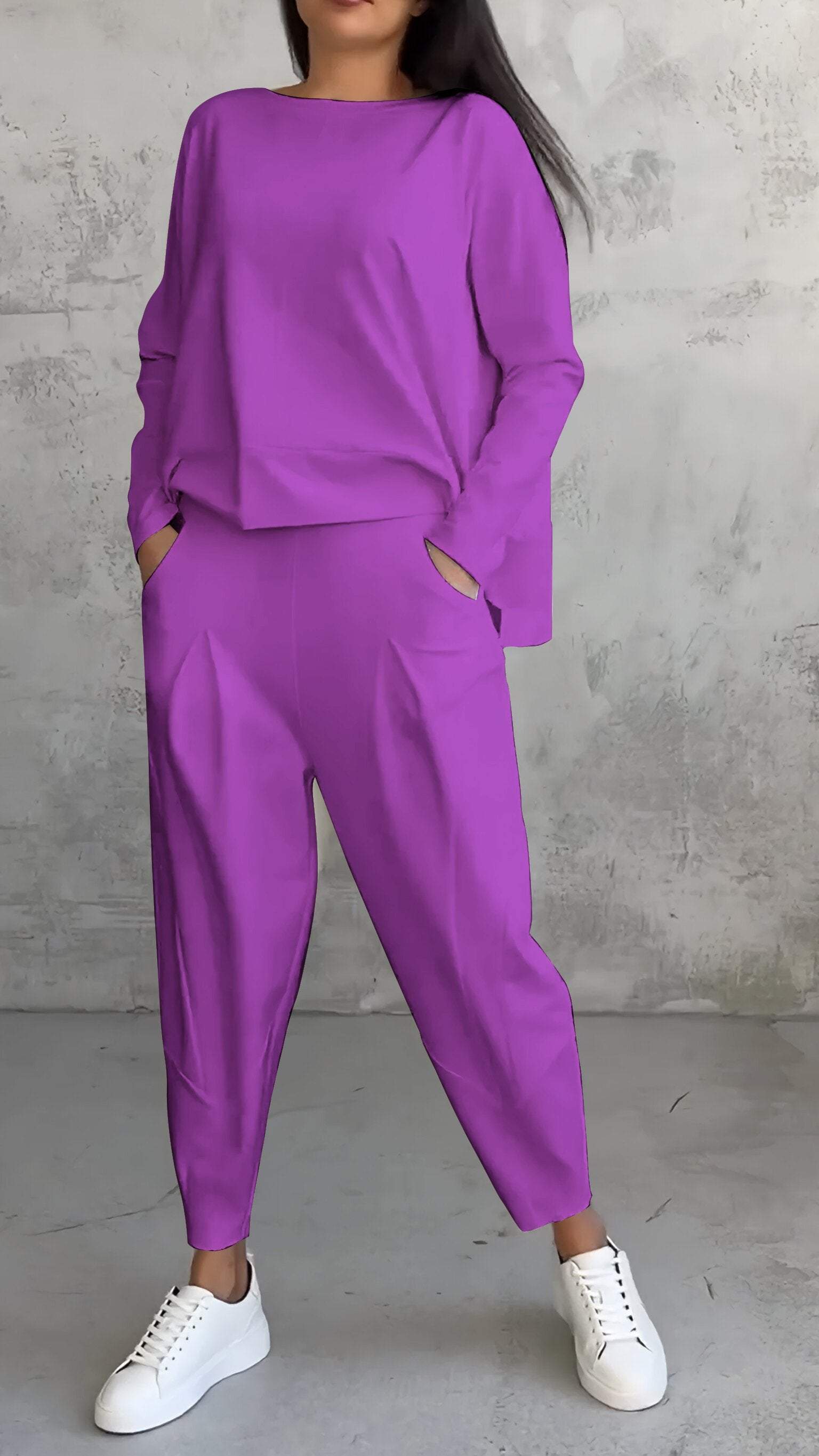 Zinnia Women's Round Neck Two-Piece Set in Stretch Spandex for Effortless Everyday Elegance