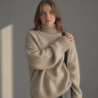 Hannah Women's Oversized Cashmere Turtleneck Sweater – Gentle, Insulating & Sophisticated