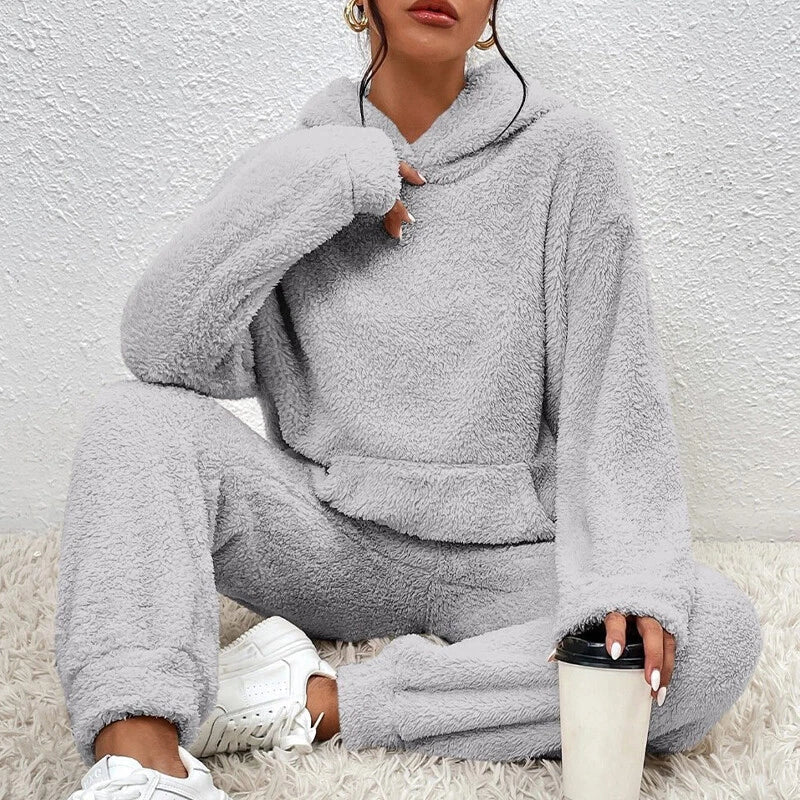 Thomas Women's Set – Gentle Fleece Pajamas with Hood & Relaxed Pants for Winter