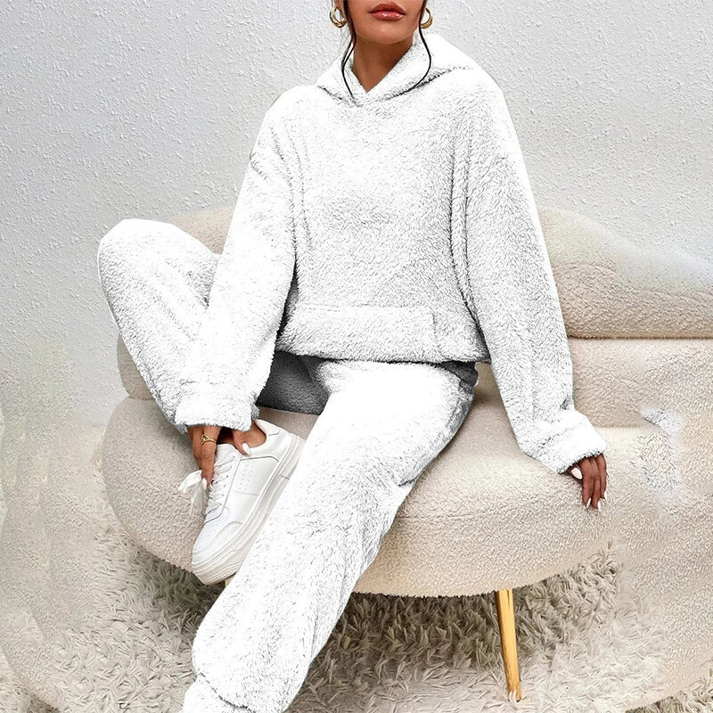 Coralie Women's Fleece Lounge Set – Soft Hooded Pajama Set with Relaxed Pants & Cozy Winter Comfort